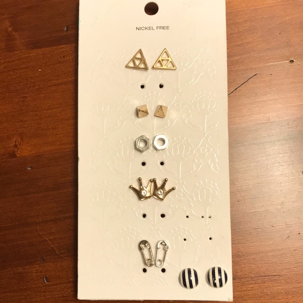 NEW! 6 Pairs of Stud Earrings